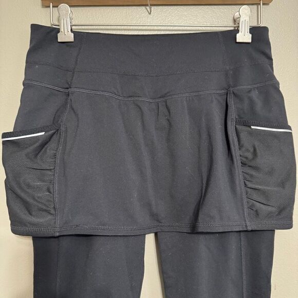 Athleta Acceleration 2in1 Women's Black Skirted Capri Leggings size small - Picture 5 of 8